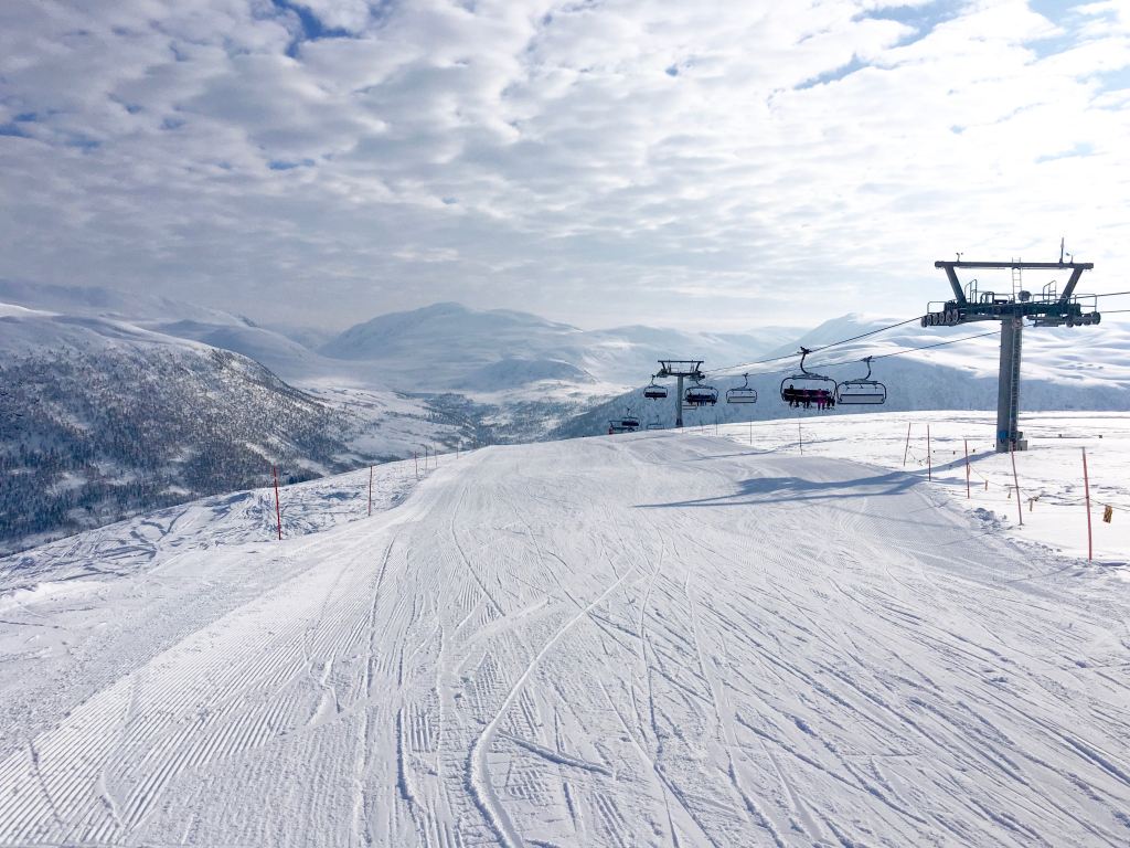 Snowboarding i Myrkdalen